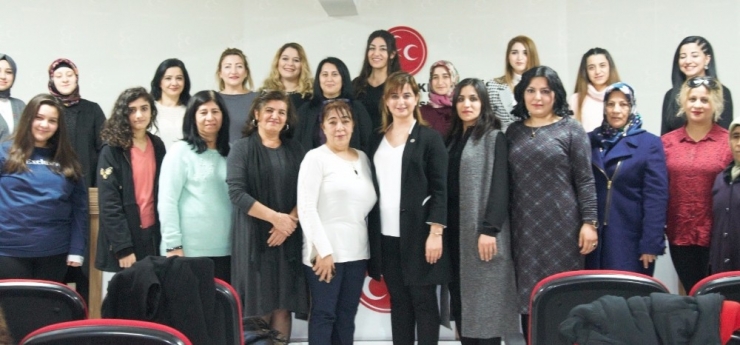Mhp Kadın Kollarının Yeni Yönetimi Toplandı