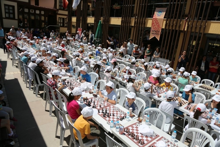 Odunpazarı Belediyesi’nden "Yeni Yıla Merhaba Satranç Turnuvası"