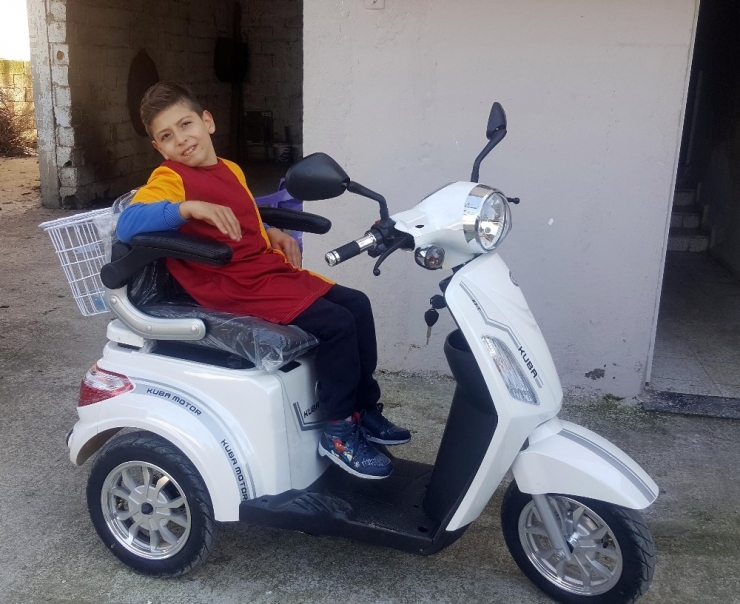 Küçük Mert Ali’ye Çifte Mutluluk