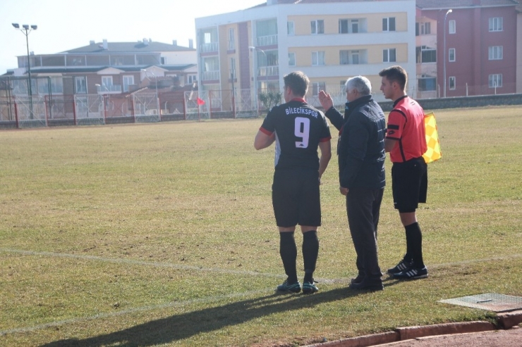Rakamların Eksikliği El Tabelası İle Yapılan Oyuncu Değişliğinde Zor Anlar Yaşattı