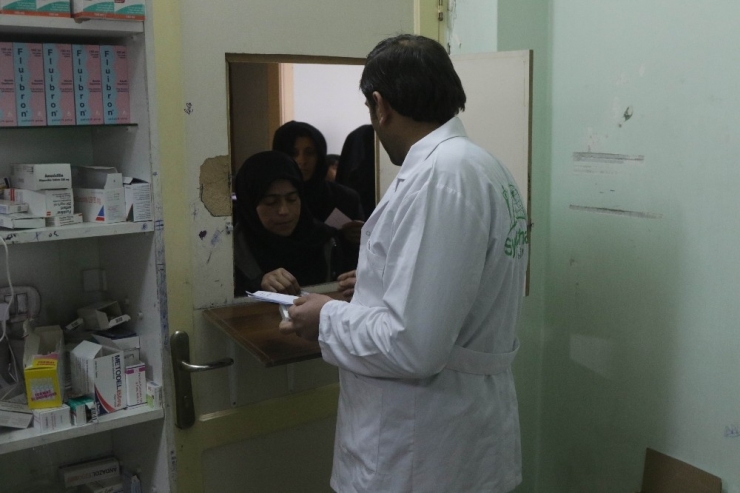 Suriye’deki Hastanelere Serum Yardımı