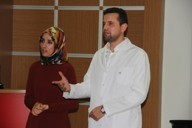 İşitme Engellilere Sağlık Semineri