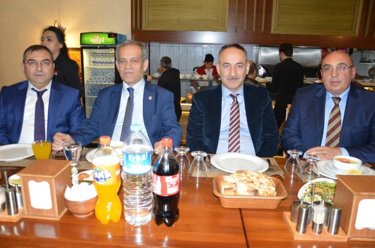 Karaca: “Gazetecilik Küçük İllerde Daha Zor”