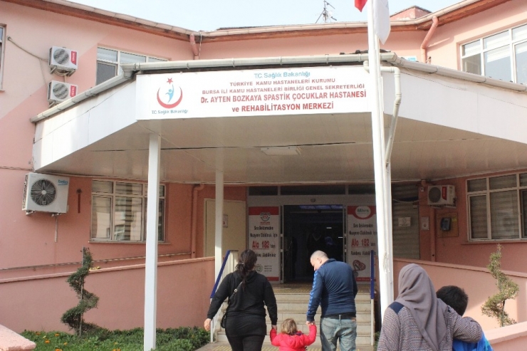 Türkiye Dünyadaki Türklere Sahip Çıkıyor