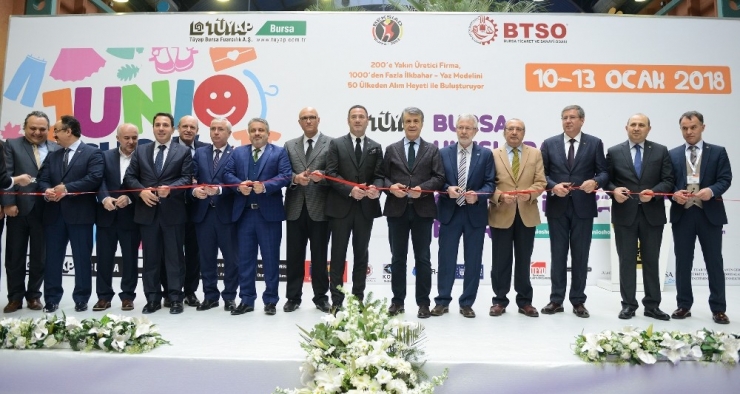 50 Ülkeden Bin İş Adamı Junioshow’da