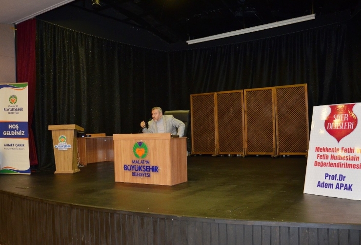 Büyükşehir Belediyesi’nin Siyer Dersleri Programı Sürüyor