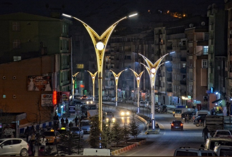 Hakkari’de İki Cadde Daha Renklendirildi