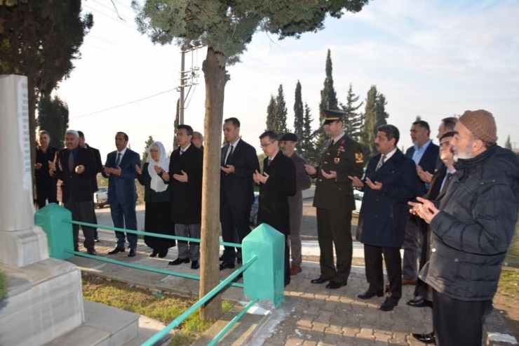 ‘Yahya Kaptan’ Dilovası’nda Ki Mezarı Başında Anıldı