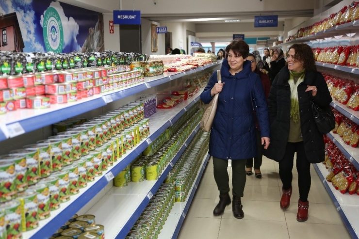 Emek Ve Ihlamurket Sakinleri Halk Marketi Ziyaret Etti