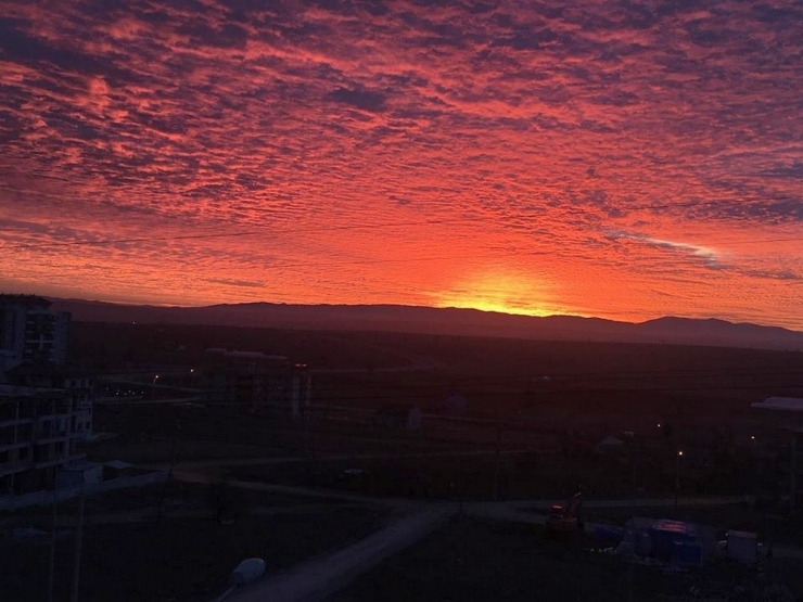 Uşak’ta Bu Sabah Güneş Farklı Doğdu