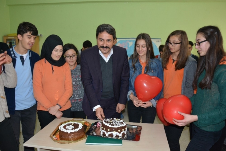 Başkan Kalın’a Doğum Günü Sürprizi