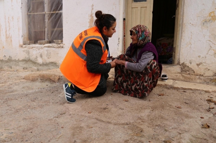 Şefkat Timi Yaşlıları Unutmadı