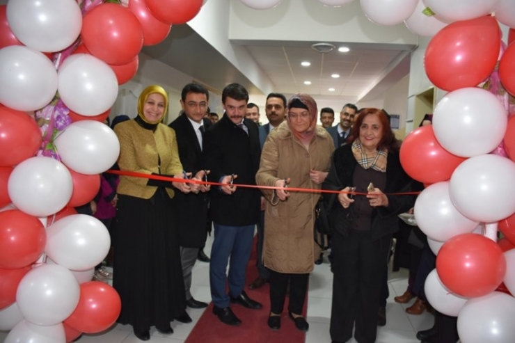 Orhangazi İmam Hatip Ortaokulu’nda Konferans Salonu Açılışı Yapıldı