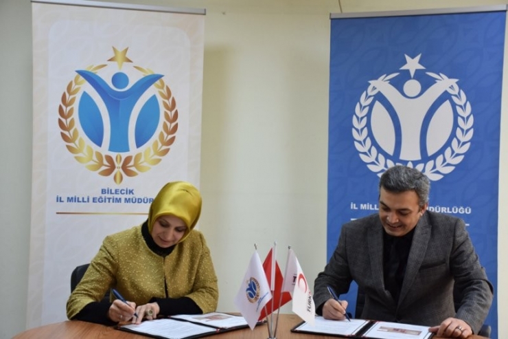 Türk Kızılay’ı Eskişehir Kan Bağış Merkezi İle Bilecik İl Milli Eğitim Müdürlüğü Protokol İmzaladı