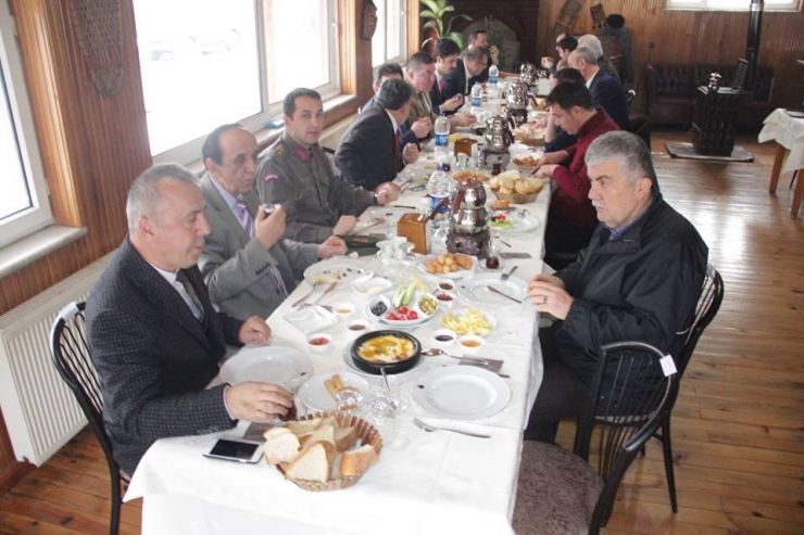 Alaplı Kaymakamı Eskioğlu, Gazeteciler İle Bir Araya Geldi