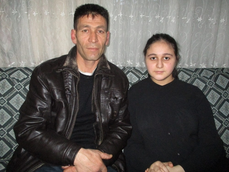 Kas Hastası Genç Kız Eski Günlerine Dönmek İçin Yardım Bekliyor