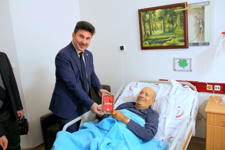 Karacoşkun’dan Şair Şahmaranoğlu’na Geçmiş Olsun Ziyareti