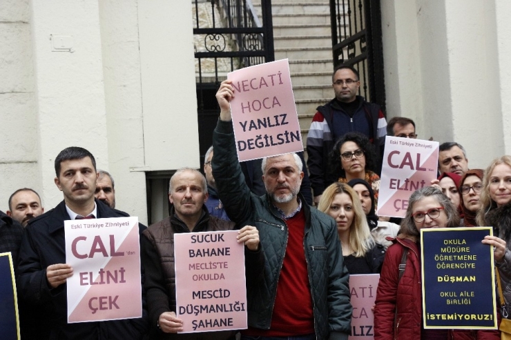 Cağaloğlu Anadolu Lisesinde Veliler Müdüre Sahip Çıktı