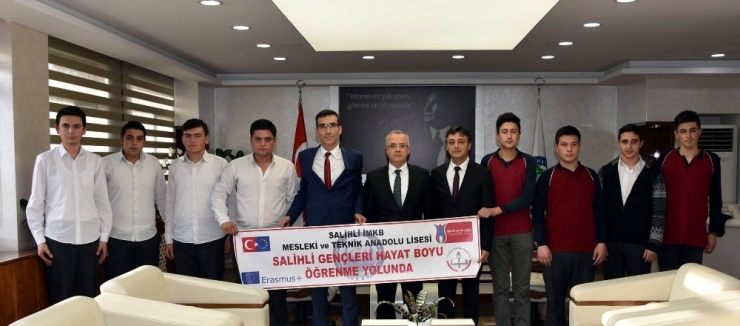 Salihlili Öğrenciler Macaristan’a Gidiyor