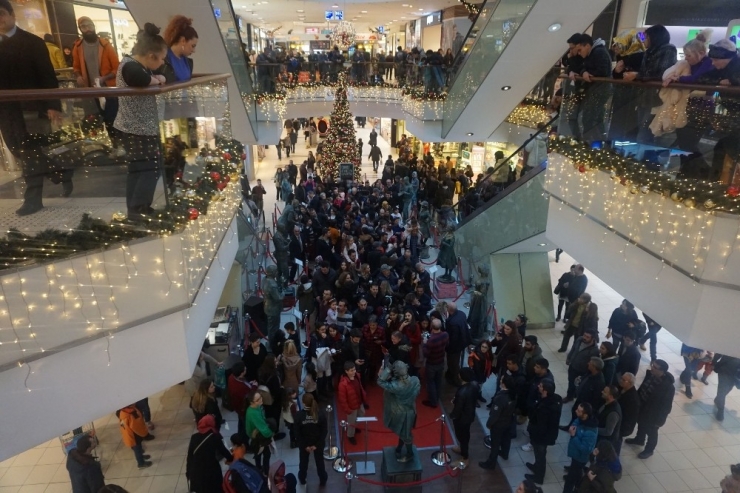 Canlı Heykeller Espark’ta