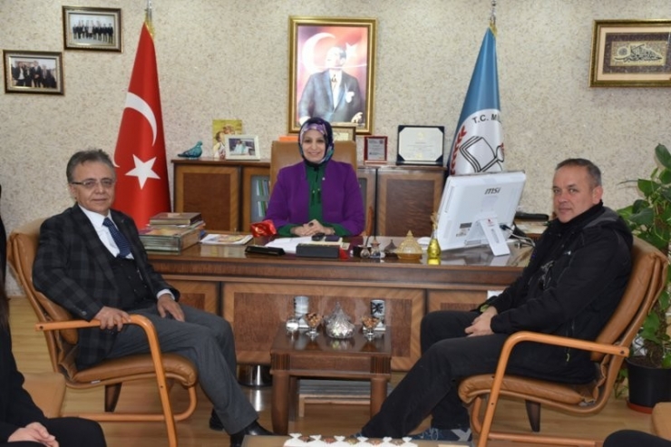 İş Adamı Hayati Öztürk İl Milli Eğitim Müdürü Durmuş İle Bir Araya Geldi