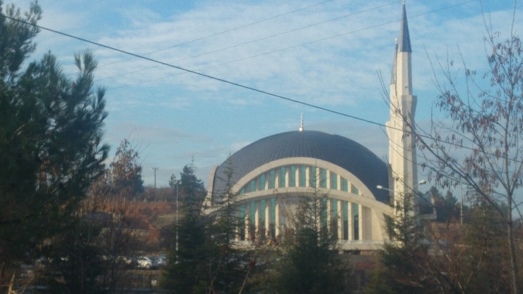 Müftü Baldemir; "Üniversite Cami, Ramazan’a Yetiştirilecek"