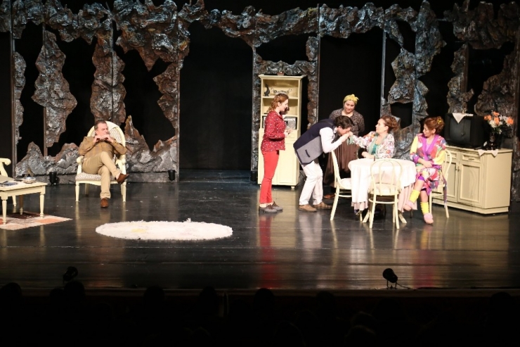 Aksaray Belediyesinden Tiyatro Oyunu