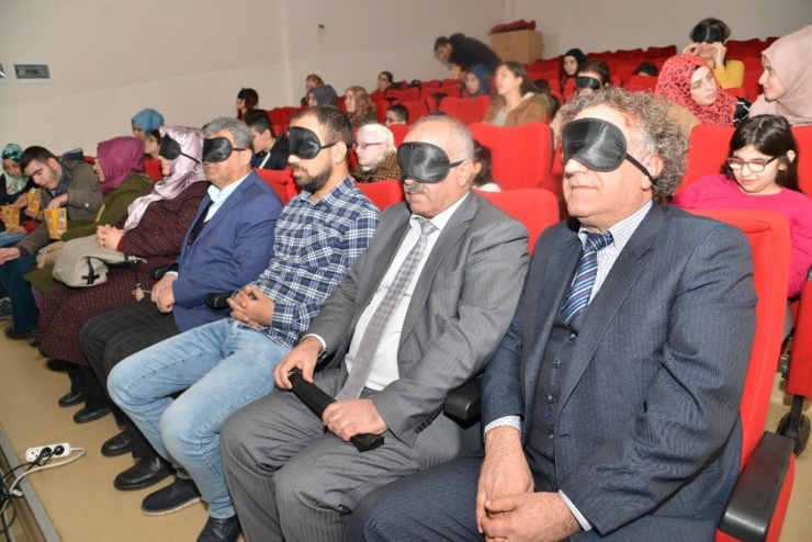 Görme Engelli Çocuklar İçin Sesli Sinema Etkinliği Düzenlendi