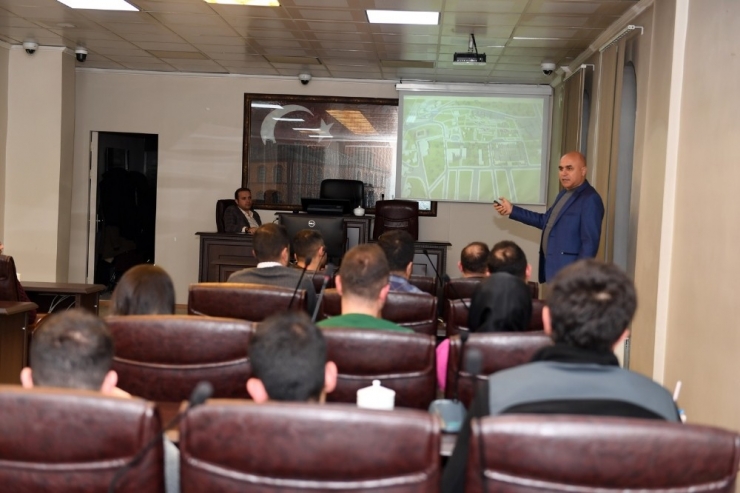 Başkan Korkut’tan Ak Gençliğe Hizmet Sunumu