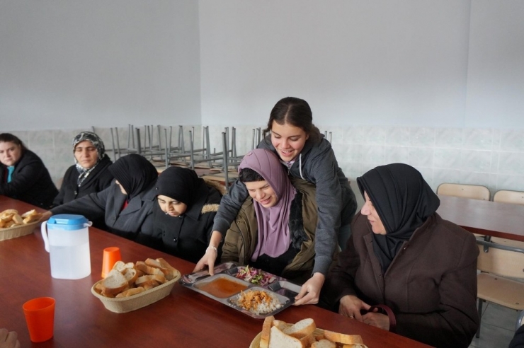 "Yakın Gör, Yakın Ol,yakın Et" Projesi İle Öğrenciler Buluştu