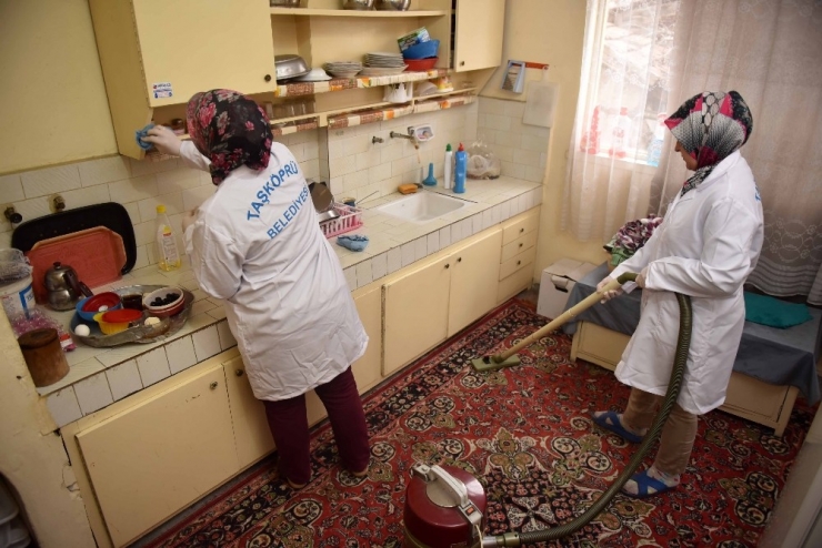 Yaşlı, Engelli Ve Kimsesiz Vatandaşlara Evde Bakım Hizmeti