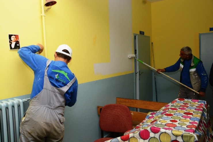 İzmit Belediyesi’nden Okullara Destek Eli