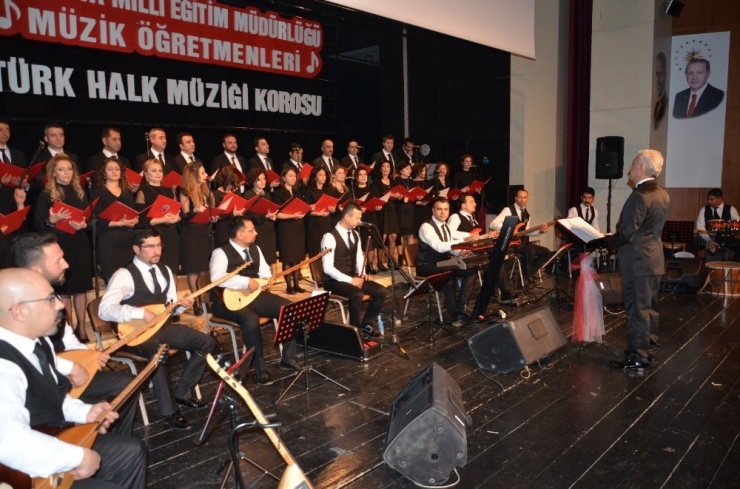 Öğretmen Korusu Tarafından Memleket Havaları Seslendirildi