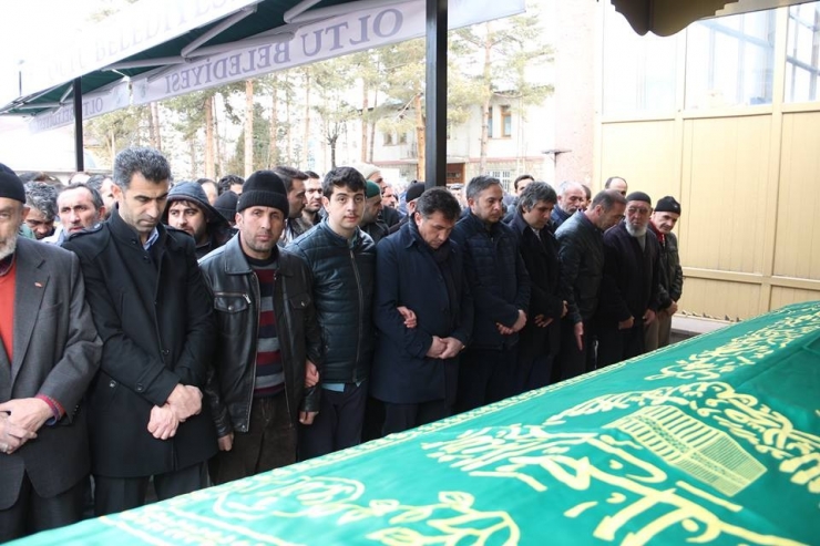 Oltu ‘Ağaköylüm’ İbrahim’ini Kaybetti