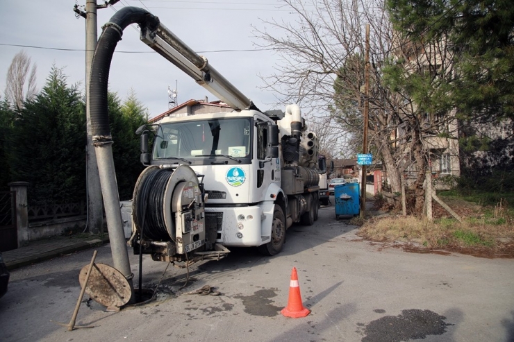 Saski 14 Mahallenin Yağmursuyu Hatlarının Bakım İşlemini Tamamladı