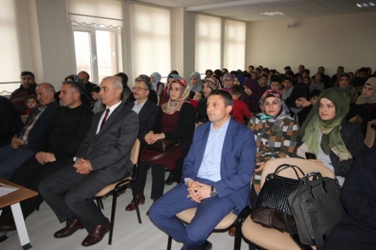 Sorgun’da “Necip Fazıl Kısakürek” Şiir Yarışması Yapıldı