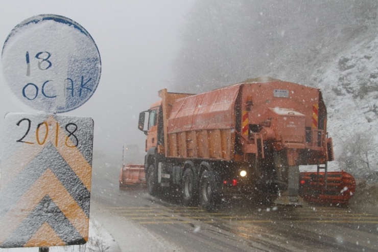 Bolu Dağında Kar Yağışı Başladı