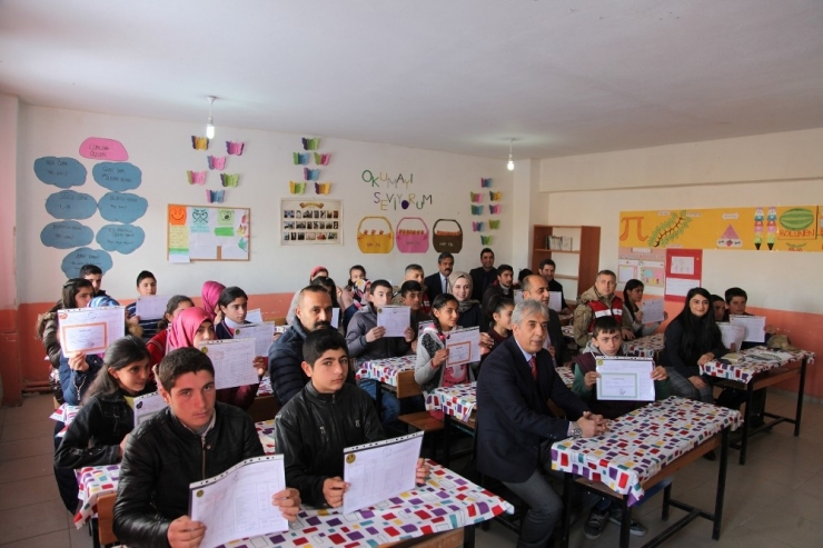 Ahlat’ta 10 Bin Öğrenci Karne Aldı