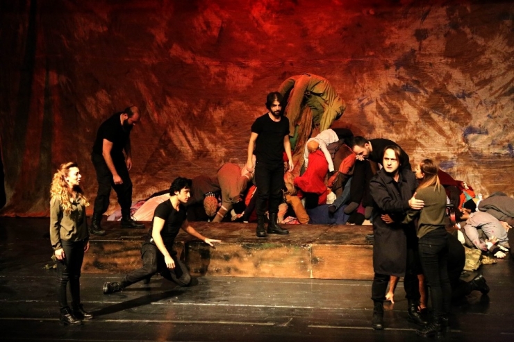 Aliya İzzetbegoviç’in Hayatı Aksaray’da Sahnelendi