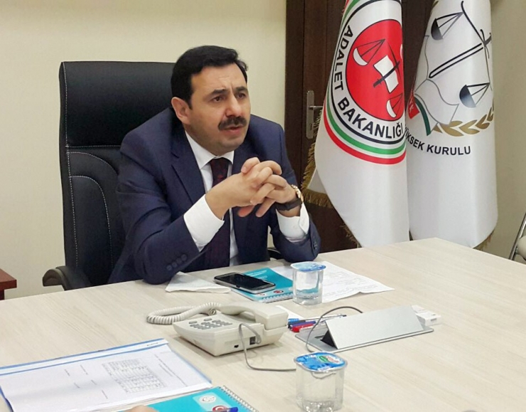 Suça Sürüklenen Çocuklara Karne Hediyesi