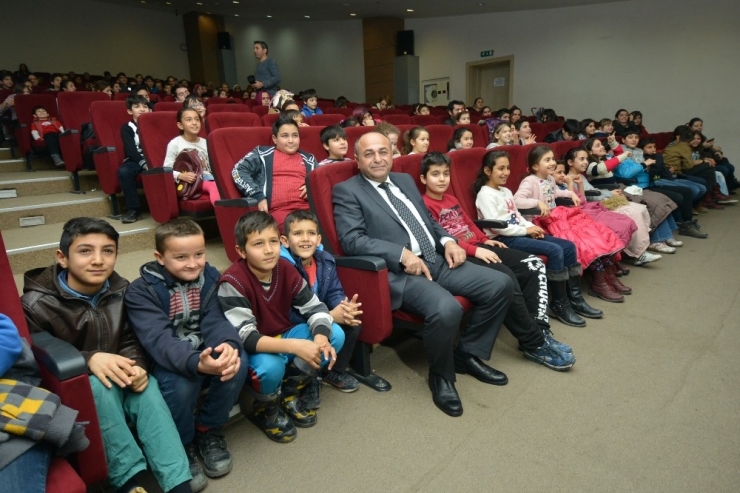 Yarıyılda Sinema Şöleni