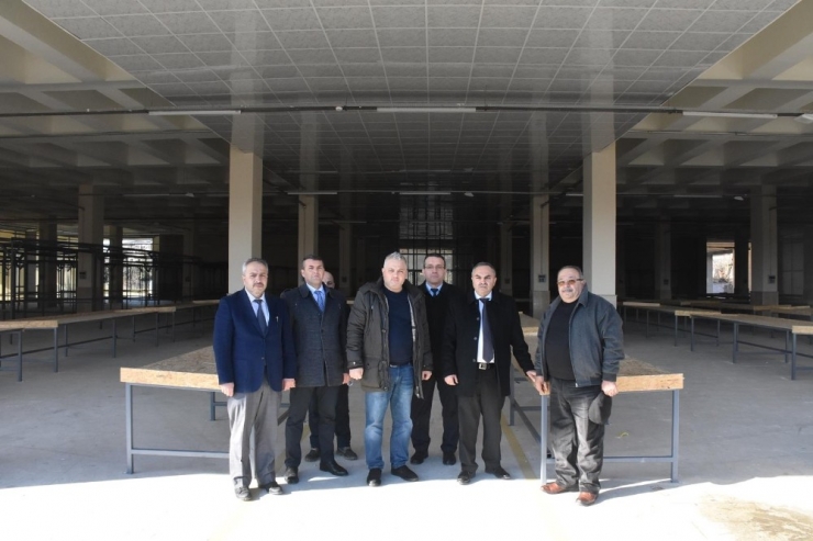 Katlı Pazaryerinde Hazırlıklar Sürüyor