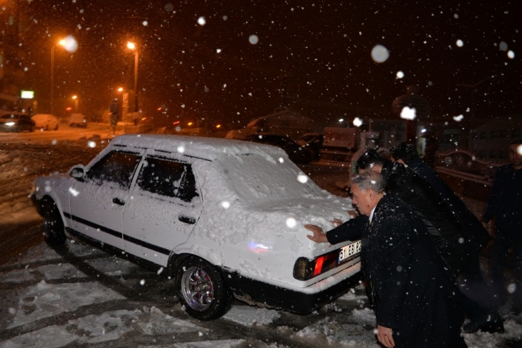 Niğde Belesiyesi’nin Kar Ekipleri 24 Saat Görev Başında