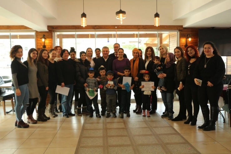 Minik Öğrenciler Sertifikalarını Aldı