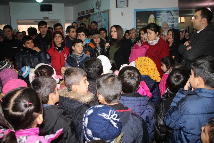 Midyat’ta Öğrenciler Karnelerini Aldı