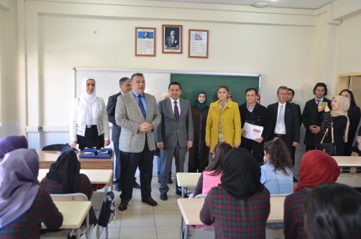 Mersin’de 402 Bin Öğrenci Karne Sevinci Yaşadı