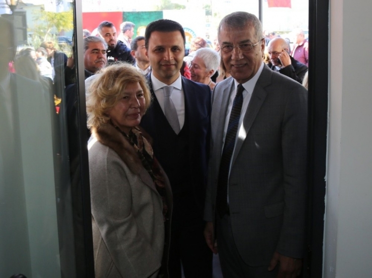 Mezitli’de Kafe Kütüphane Açıldı