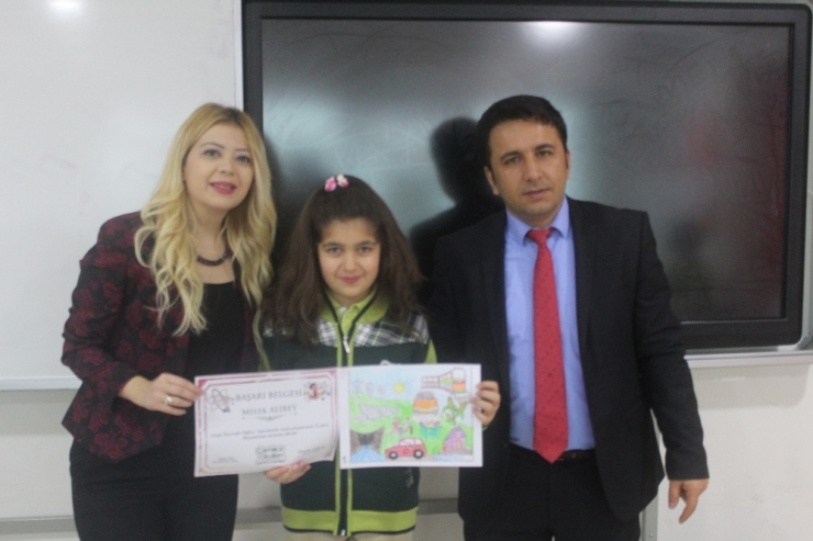 Çamlıca Okulları Öğrencilerinin Karne Heyecanı