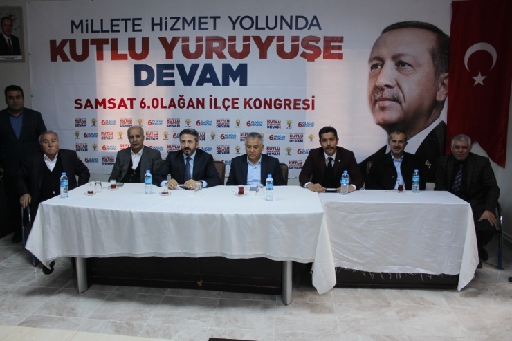 Milletvekilleri Samsat’ta Muhtar Ve Vatandaşlarla Bir Araya Geldi