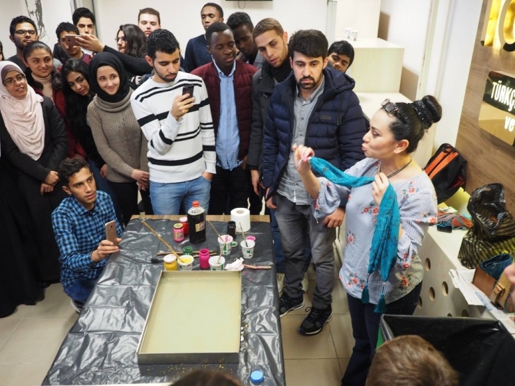 Osmangazi Üniversitesi’nde ‘Ebru Sanatı Atölye Çalışması’